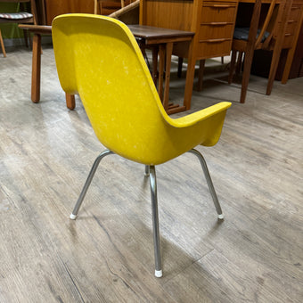 Mid Century Kids Shell Chair