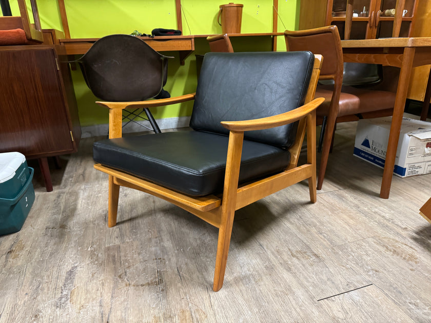 Mid Century Lounge Chair